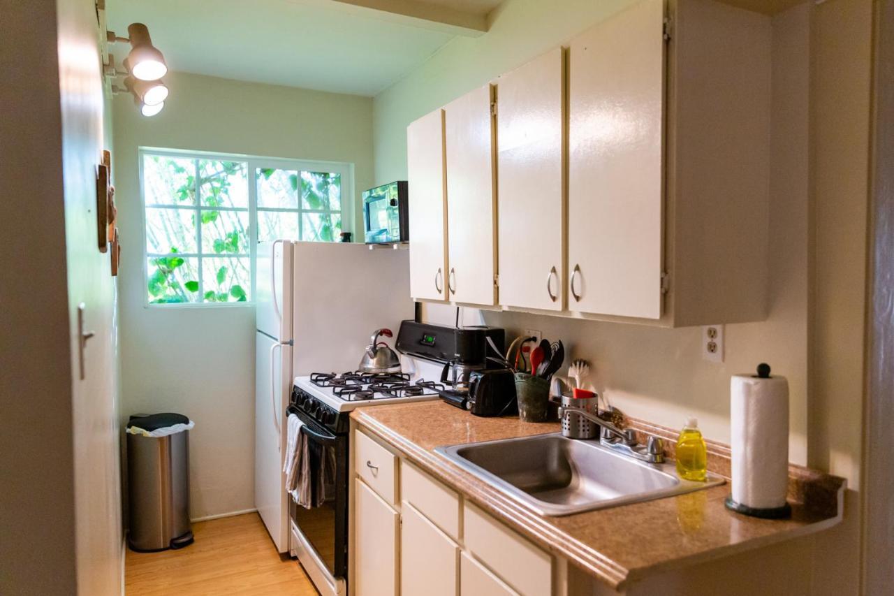 Hollywood Hills Suites Los Angeles Exterior photo