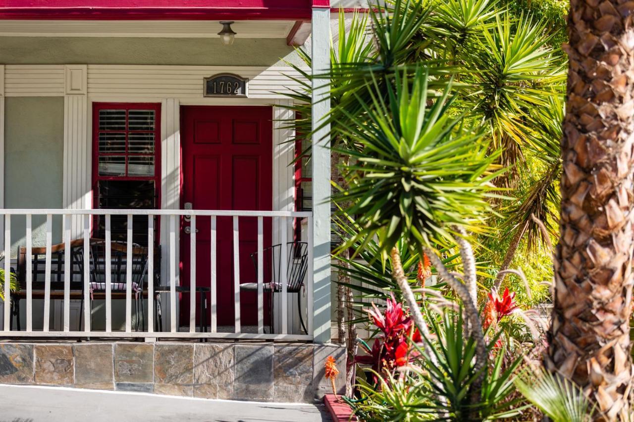 Hollywood Hills Suites Los Angeles Exterior photo